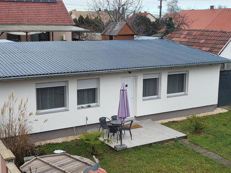 "Szomszéd ház", Villány, Hungary