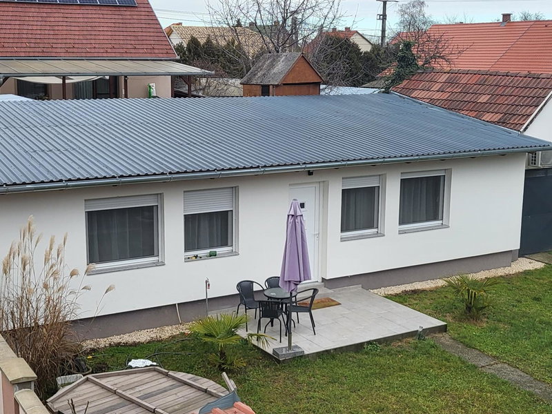 "Szomszéd ház", Villány, Hungary