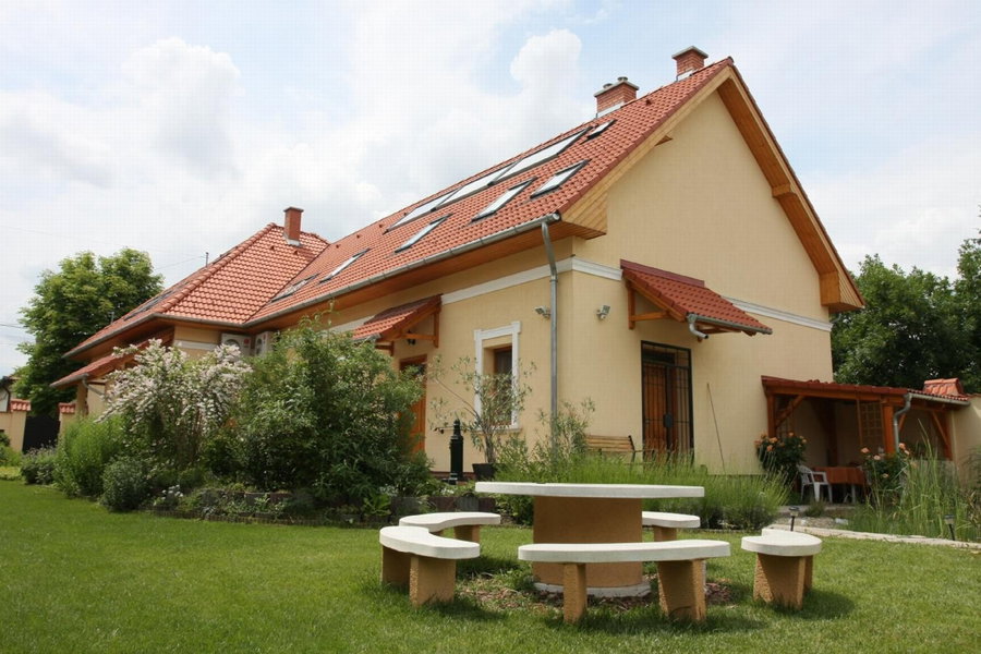 Élet es Energia Egészségjavító Szalon, Nagykőrös, Hungary