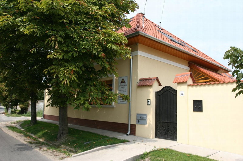 Élet es Energia Egészségjavító Szalon, Nagykőrös, Hungary