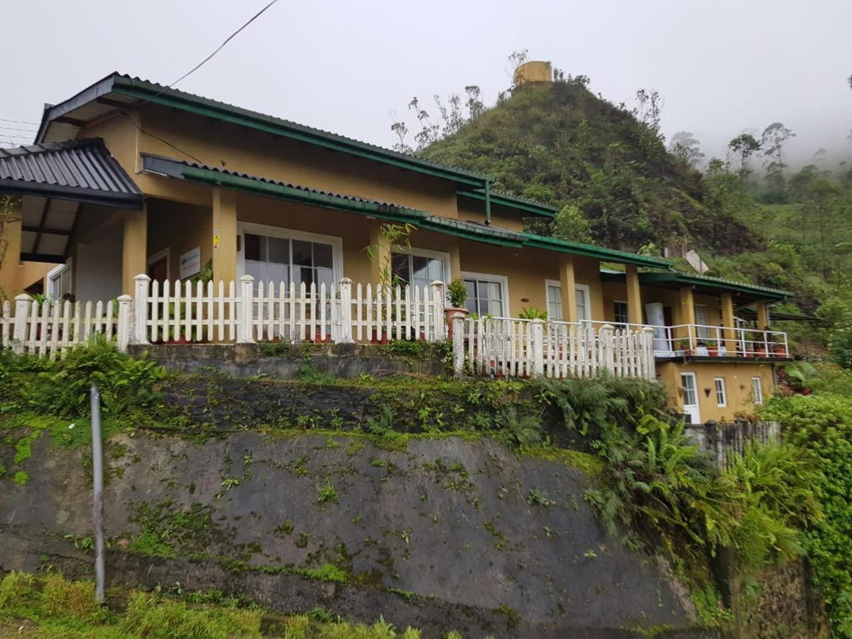 Hotel · Lassana Holiday Bungalow, Rozelle