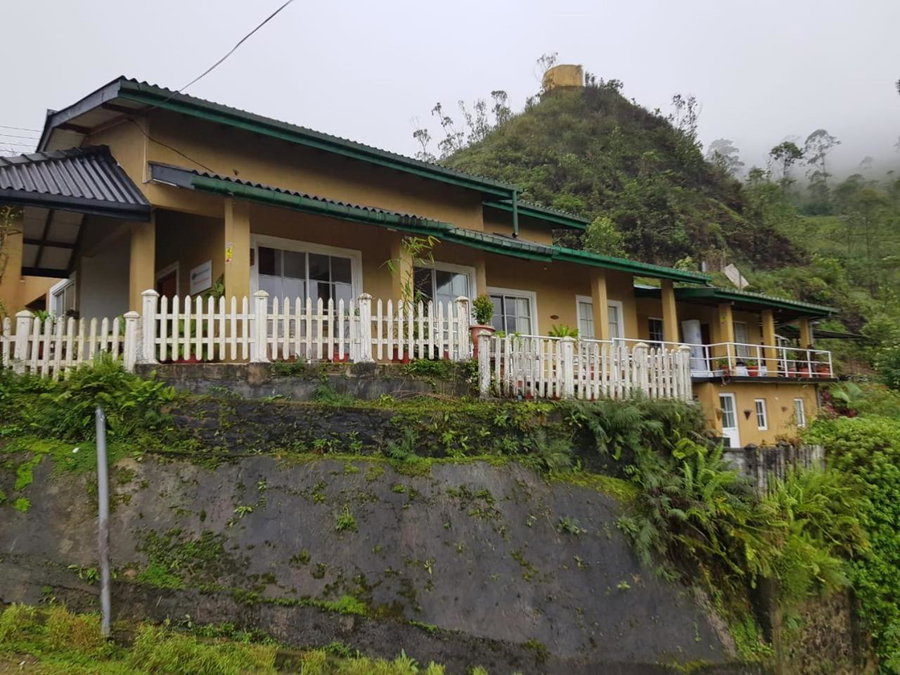 Lassana Holiday Bungalow, Rozelle, Sri Lanka