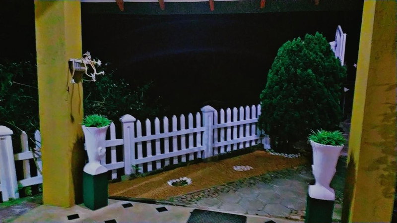 Lassana Holiday Bungalow, Rozelle, Sri Lanka