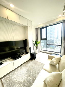 Apartment for rent in Ho Chi Minh City, Vietnam · Sunwah Pearl · 1 room, 1 bath