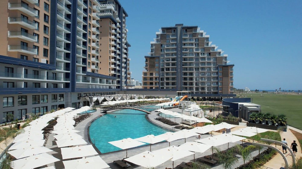 Hotel · Riverside Life Residences, Trikomo