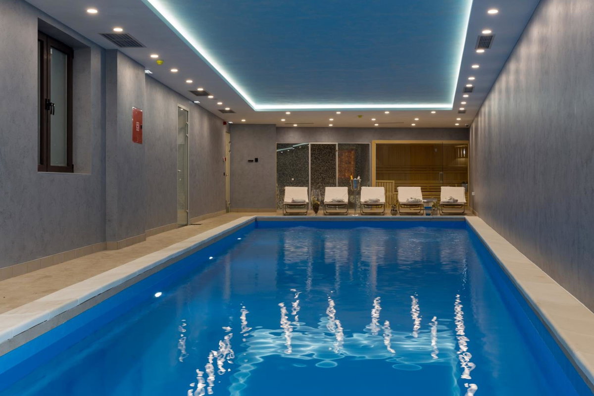 Hotel MIR, Serbia