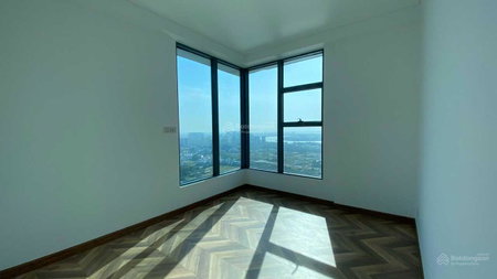 Apartment for rent in Ho Chi Minh City, Vietnam · Sunwah Pearl · 1 room, 1 bath