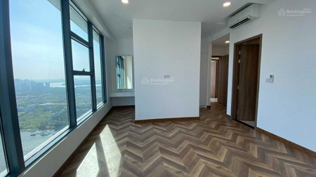 Apartment for rent in Ho Chi Minh City, Vietnam · Sunwah Pearl · 1 room, 1 bath