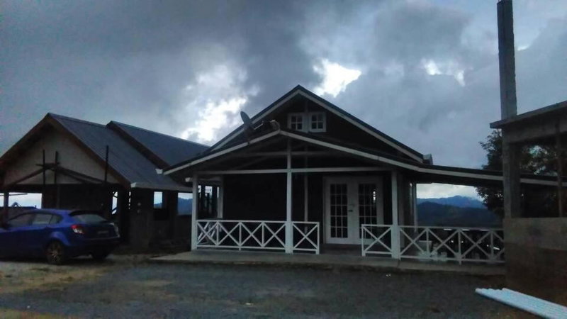 Dongorit Cabin House 1, Kundasang, Malaysia