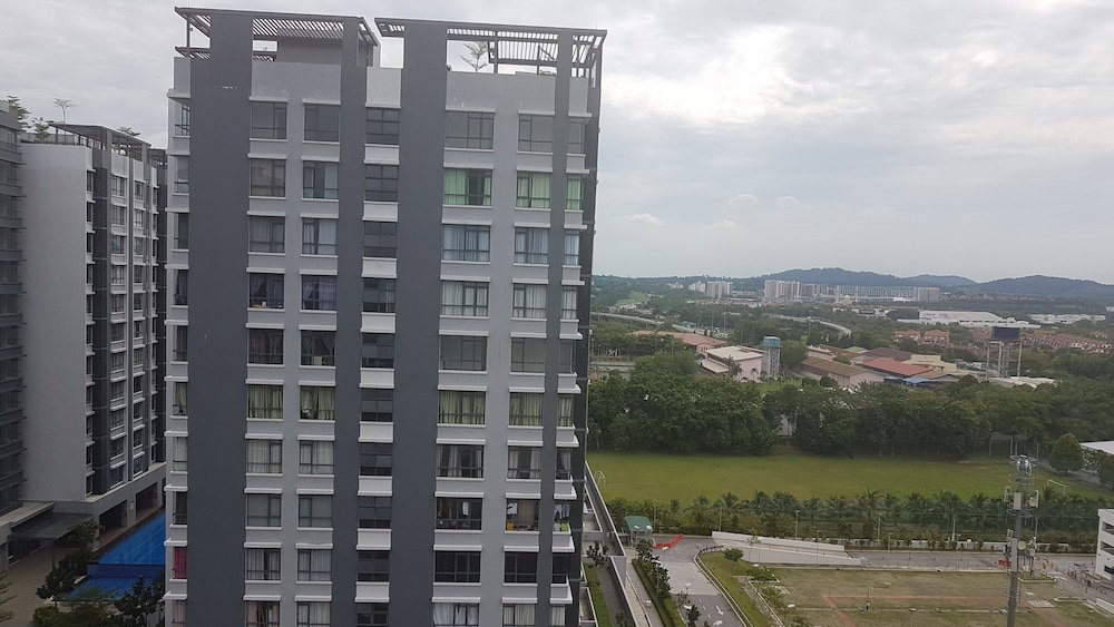 Glenmarie Utropolis Soho, Malaysia