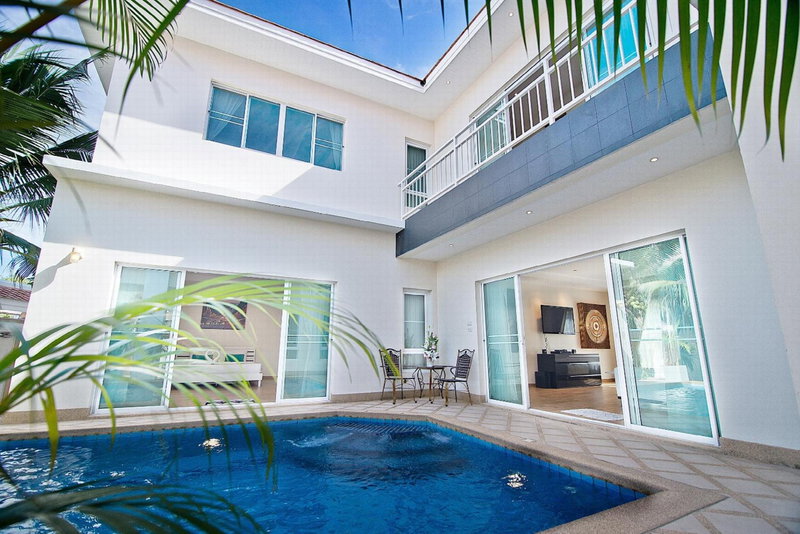Tropicana Pool Villa, Jomtien Beach, Thailand
