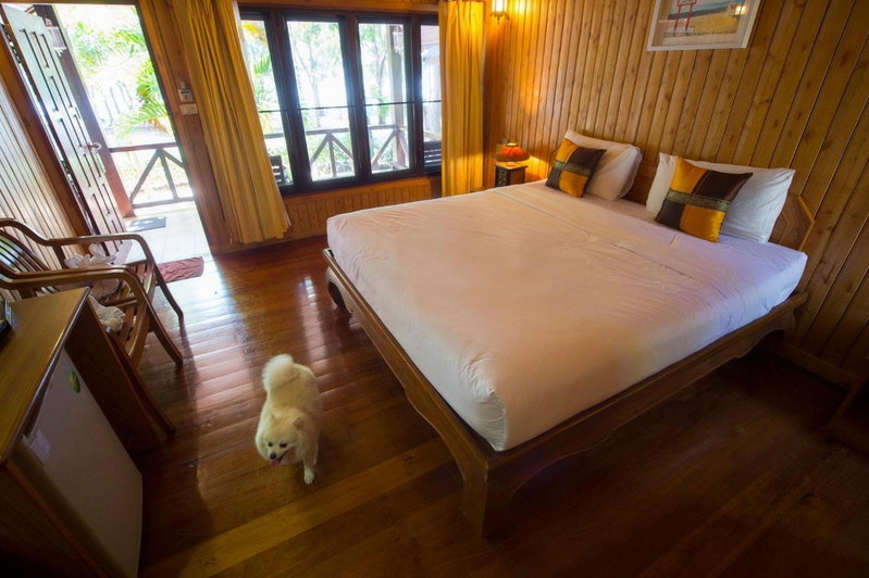 Rocky Point Resort, Thap Sakae, Thailand