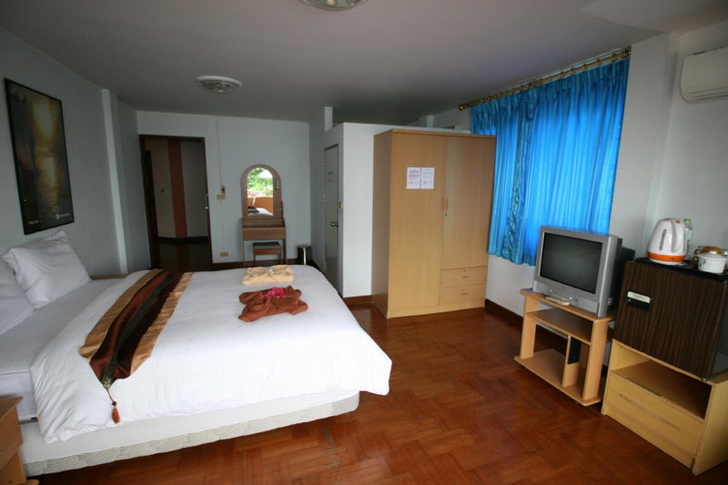 Beachfront Hotel Cha Am, Cha Am, Thailand