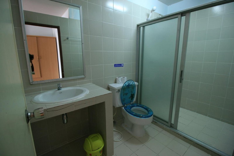 Beachfront Hotel Cha Am, Cha Am, Thailand