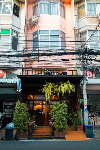 Acozyposhtel, Bangkok, Thailand