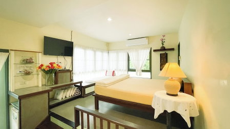 Rimsira, Pathio, Thailand