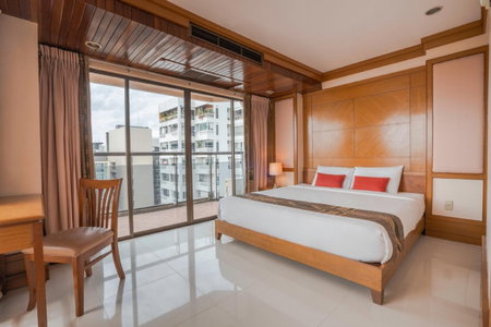 Mike Beach Resort, Pattaya Central, Thailand