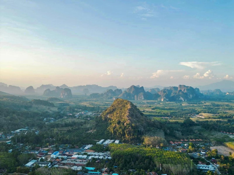Baan Phuvara Retreat - Romantic Jacuzzi Mountain View Villas, Ao Nang Beach, Thailand