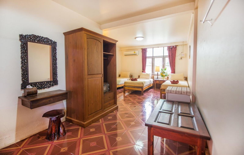 Pongphen Guesthouse, Kanchanaburi, Thailand