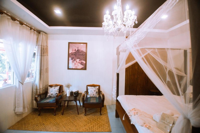 The Antique Riverside Resort, Ban Pong, Thailand