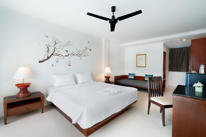 Hill Myna Holiday Park & Cafe, Bang Tao Beach, Thailand