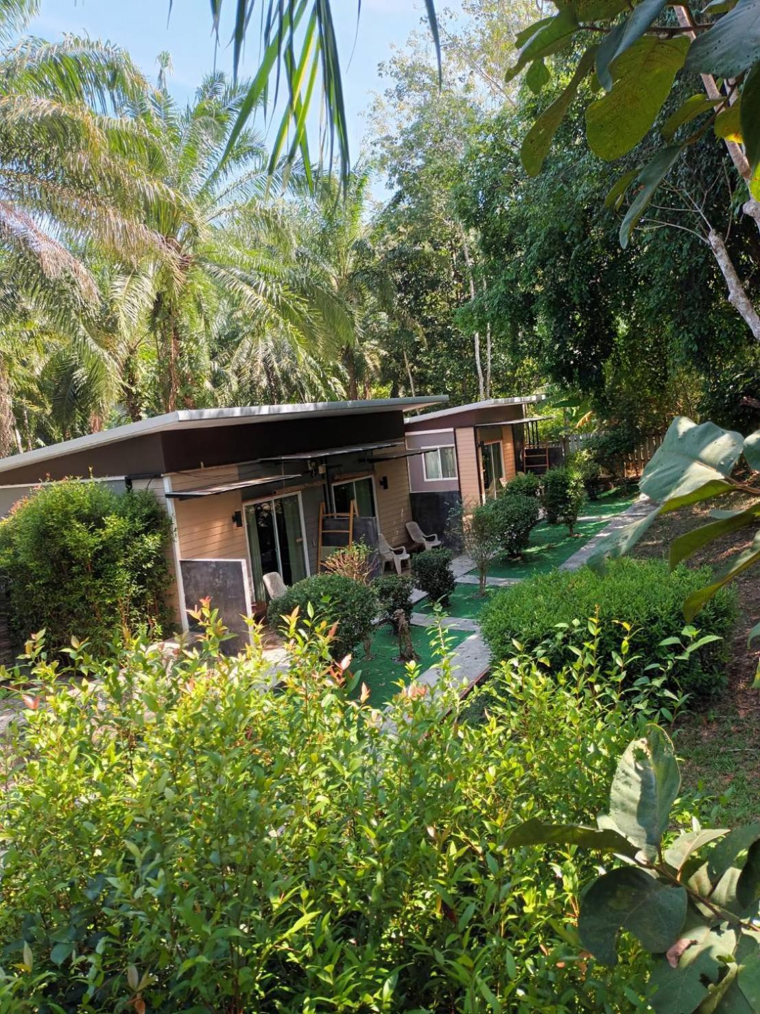 BaanPhong Lanta, Thailand