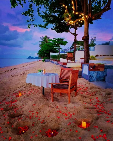 White Whale Beachfront Pool Villa, Ban Bang Po, Thailand