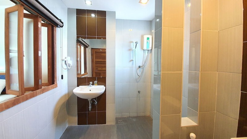 J2 Hotel, Mae Sot, Thailand