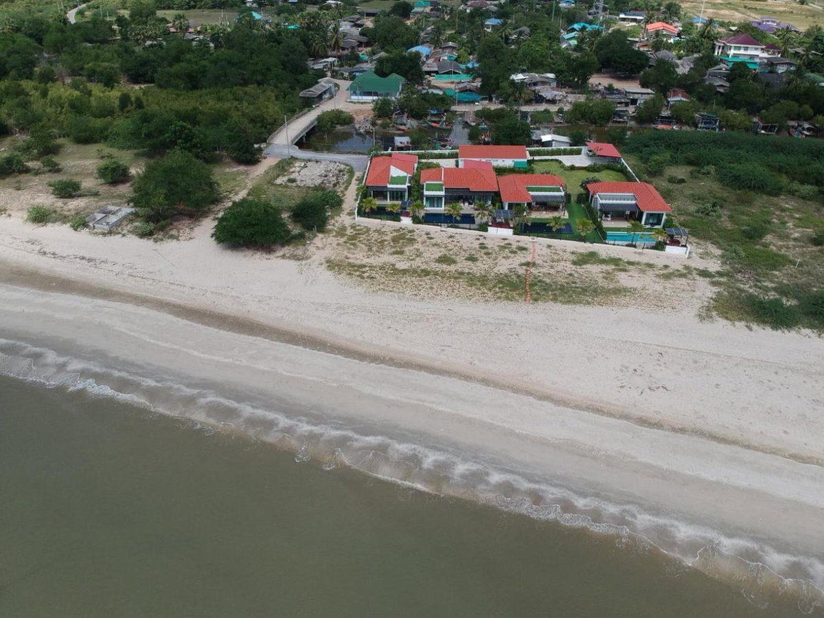 La Playa Beach Front Pool Villa Cha-am,Huahin, Таиланд