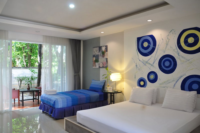 Eat n Sleep, Wichit, Thailand