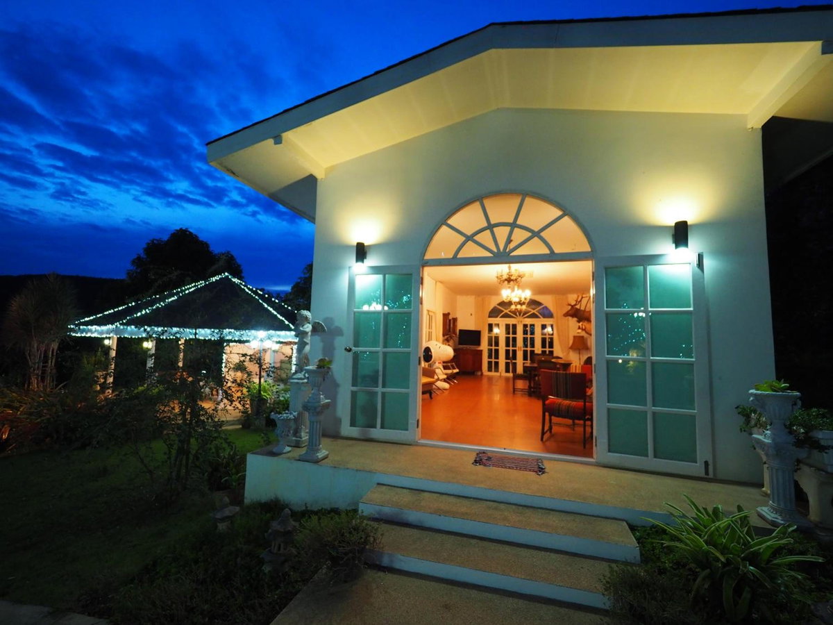 Baan Ing Khao, Thailand