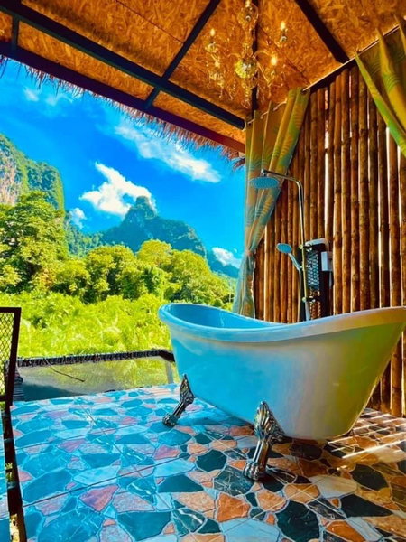 Bridge Hill Cafe Glamping, Phanom, Thailand
