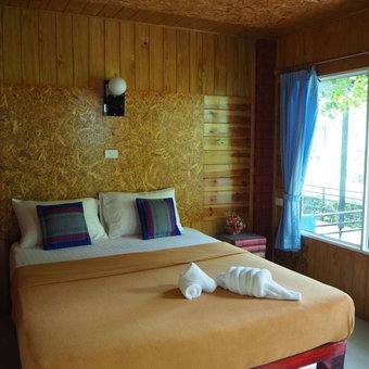Baan Suan Hill Resort, Ban Ta Khun, Thailand