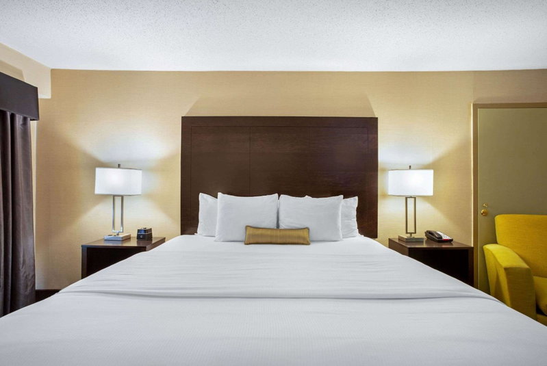 La Quinta by Wyndham Springfield, Springfield, United States