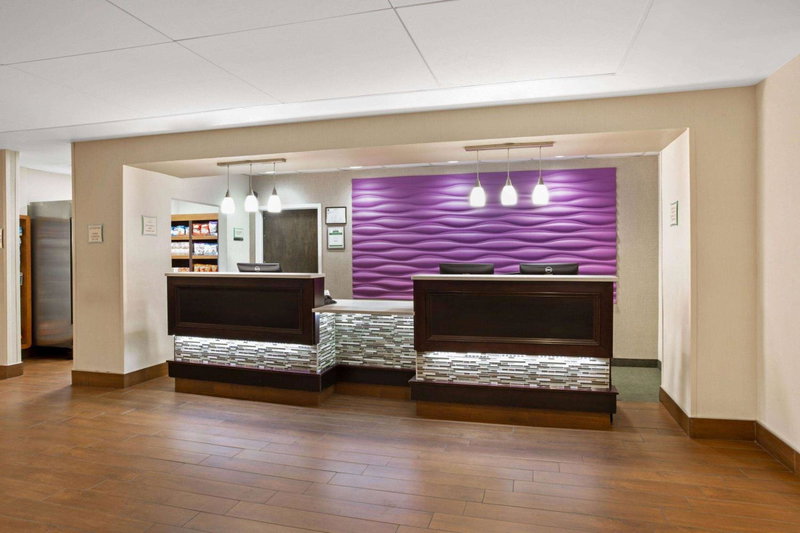La Quinta by Wyndham Springfield, Springfield, United States