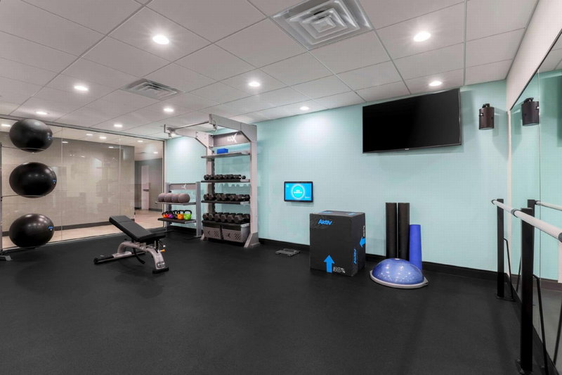 Tru By Hilton Dallas Market Center, Dallas, United States