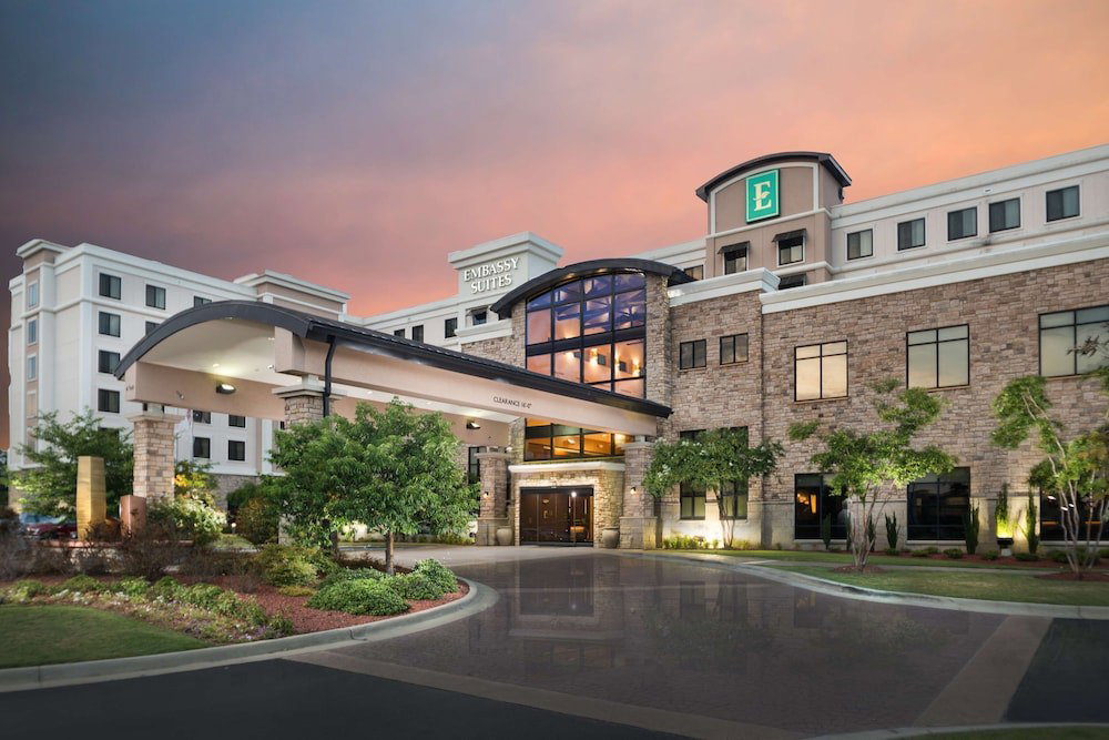Hotel · Embassy Suites by Hilton Fayetteville Fort Bragg, Fayetteville