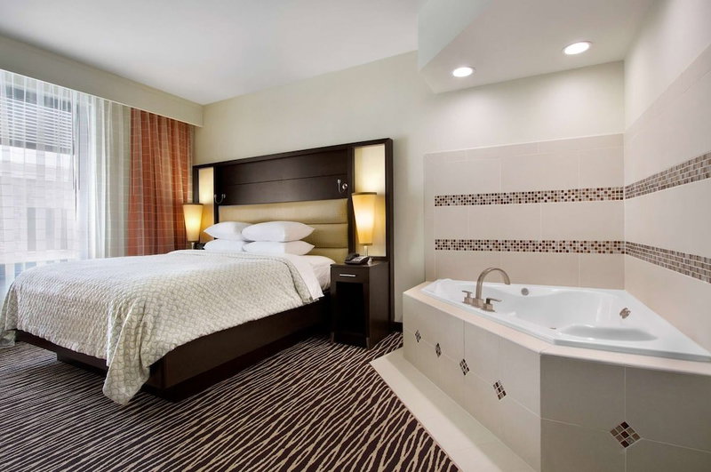 Embassy Suites by Hilton Fayetteville Fort Bragg, Fayetteville, United States