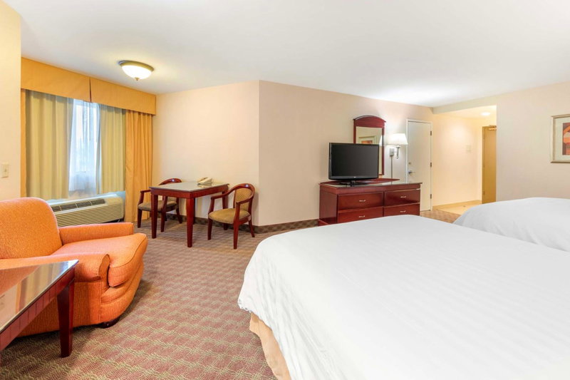 Best Western Plus West Covina Inn, West Covina, United States