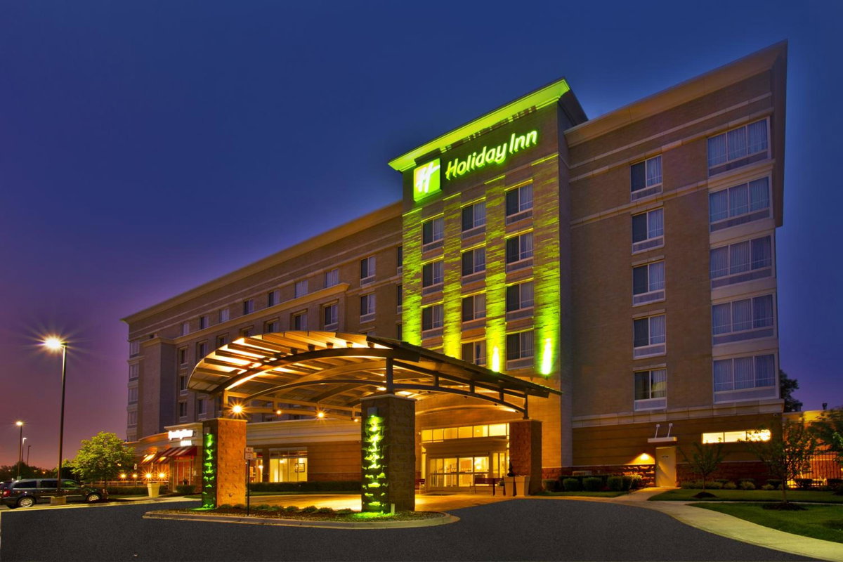 Hotel · Holiday Inn Detroit Metro Airport by IHG, Romulus