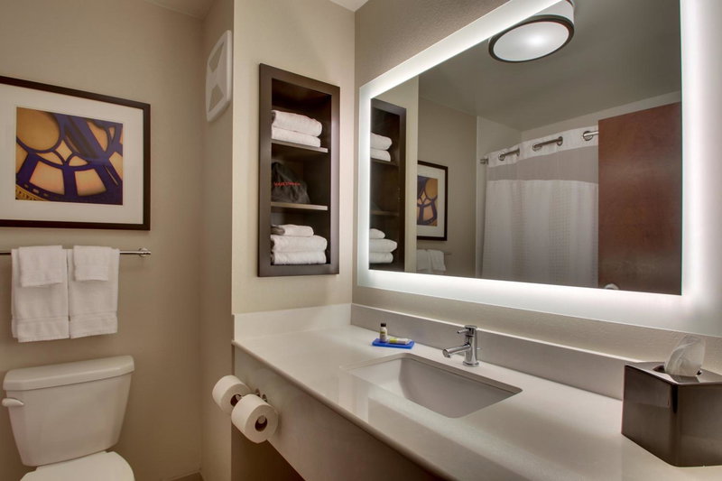 Holiday Inn Express & Suites Lancaster East - Strasburg by IHG, Strasburg, United States