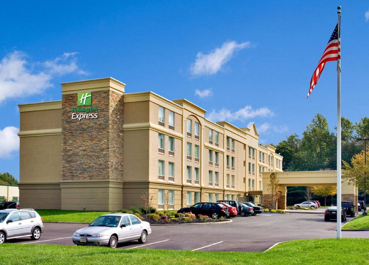 Hotel · Holiday Inn Express & Suites West Long Branch - Eatontown by IHG, West Long Branch