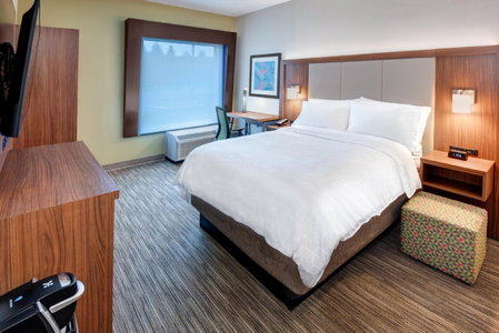 Holiday Inn Express & Suites West Long Branch - Eatontown by IHG, West Long Branch, United States