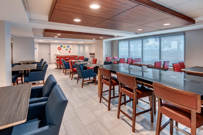 Holiday Inn Express & Suites West Long Branch - Eatontown by IHG, West Long Branch, United States