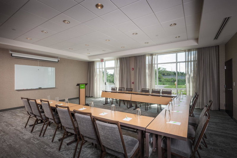 Courtyard by Marriott Boston Littleton, Littleton, United States