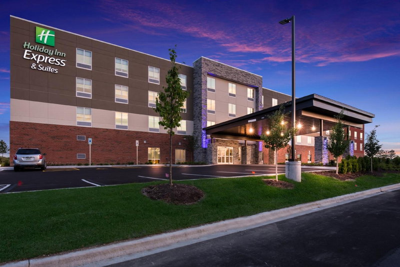 Holiday Inn Express & Suites Chicago - Hoffman Estates by IHG, Hoffman Estates, United States