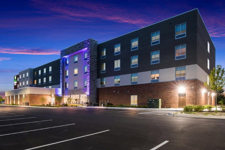 Holiday Inn Express & Suites Chicago - Hoffman Estates by IHG, Hoffman Estates, United States