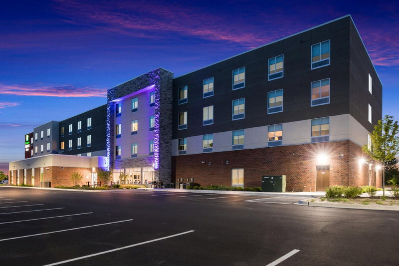 Holiday Inn Express & Suites Chicago - Hoffman Estates by IHG, Hoffman Estates, United States