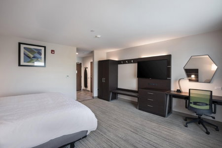 Holiday Inn Express & Suites Chicago - Hoffman Estates by IHG, Hoffman Estates, United States