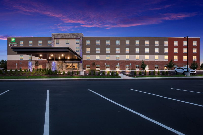 Holiday Inn Express & Suites Chicago - Hoffman Estates by IHG, Hoffman Estates, United States